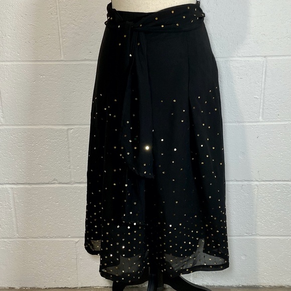 Rampage Clothing Company Black Skirt with Gold Sequins - Picture 7 of 9